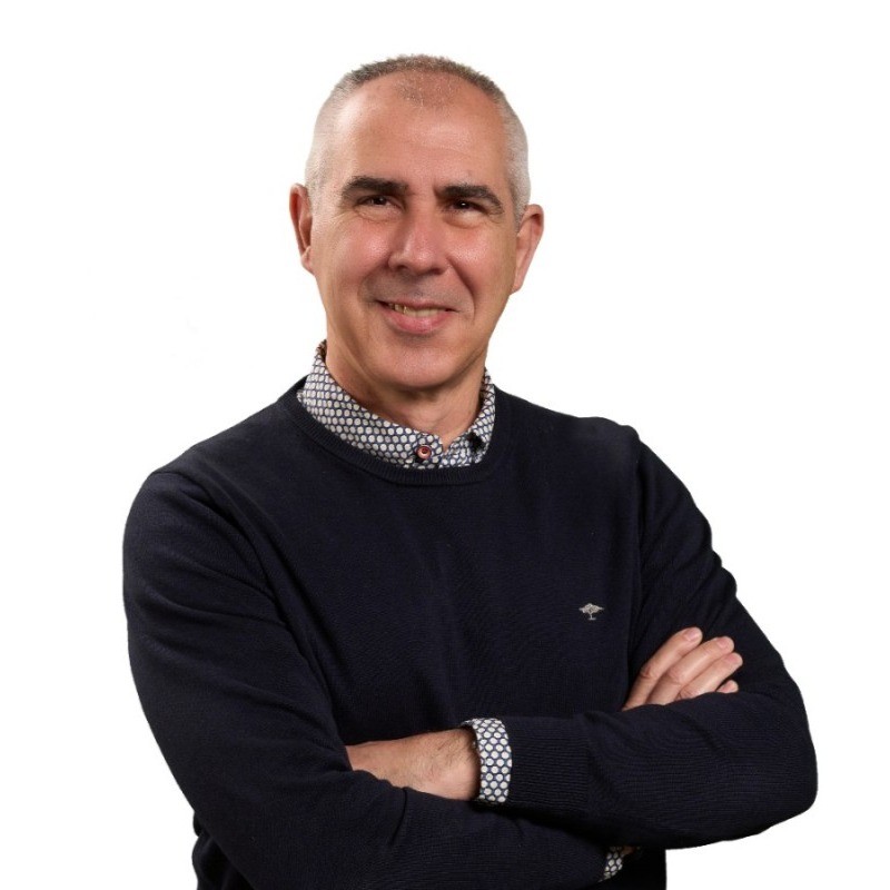 &Aacute;ngel Mart&iacute;nez